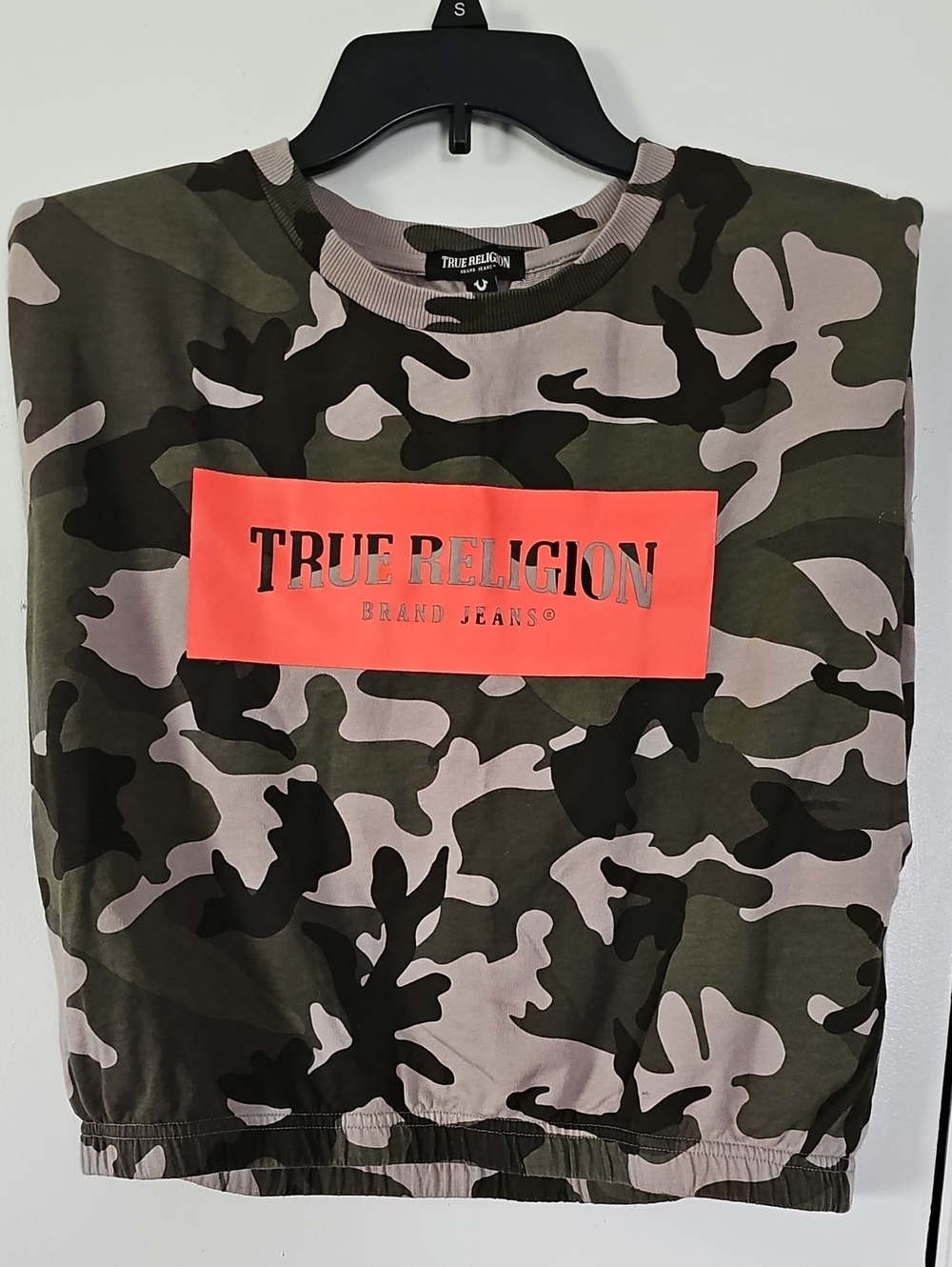 True Religion Camo Crewneck Sleeveless Sweatshirt with Orange Logo Sz L